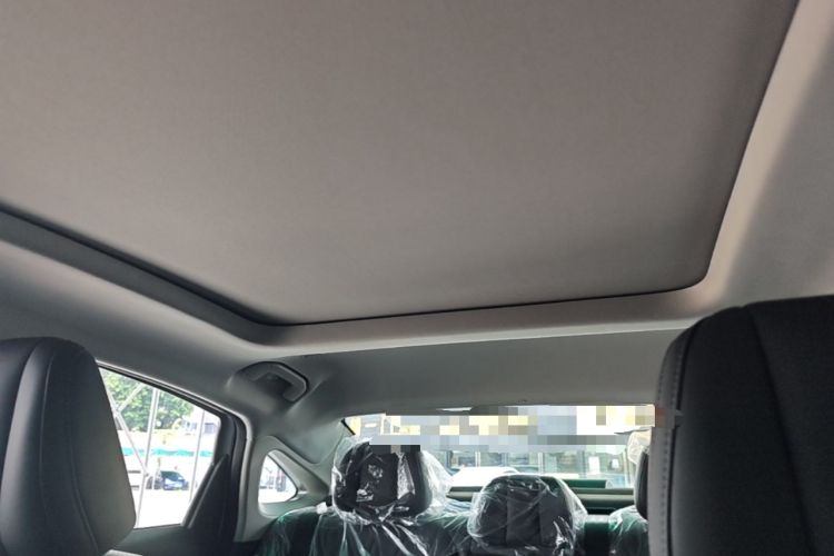 Used Chery Fengyun A8L 2025 1.5 TGDI 145 km Luxury Version Headliner