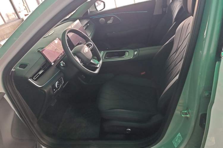 Used Chery Fengyun A8L 2025 1.5 TGDI 145 km Luxury Version Left Front Seat