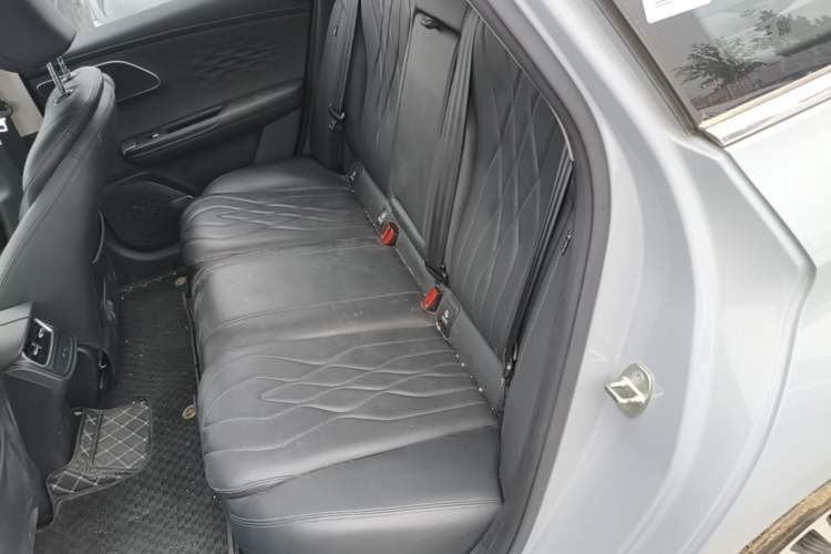 Used Chery Fengyun A8L 2025 1.5 TGDI 145 km Luxury Version Left Rear Seat