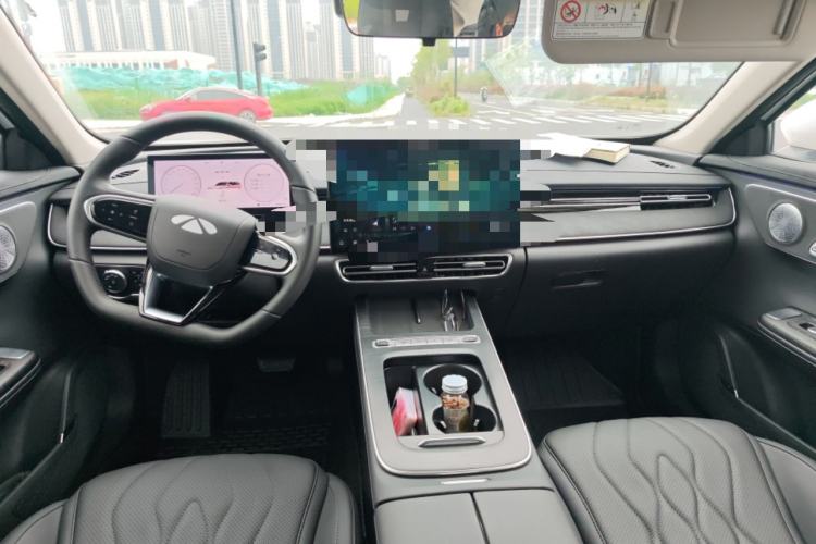 Used Chery Fengyun A8L 2025 1.5 TGDI 145 km Luxury Version Center Console