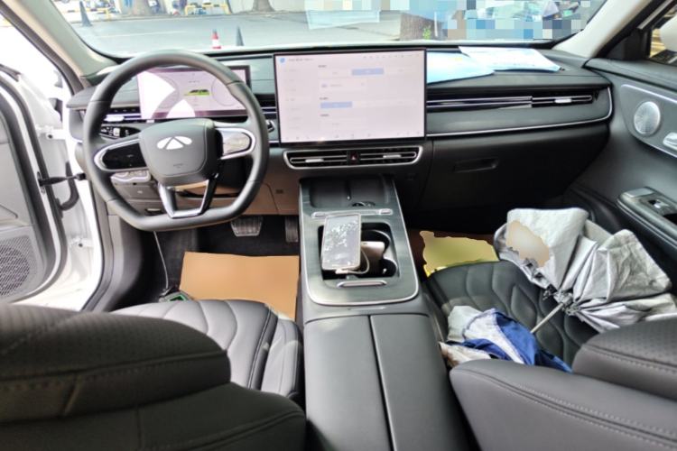 Used Chery Fengyun A8L 2025 1.5 TGDI 145 km Luxury Version Center Console