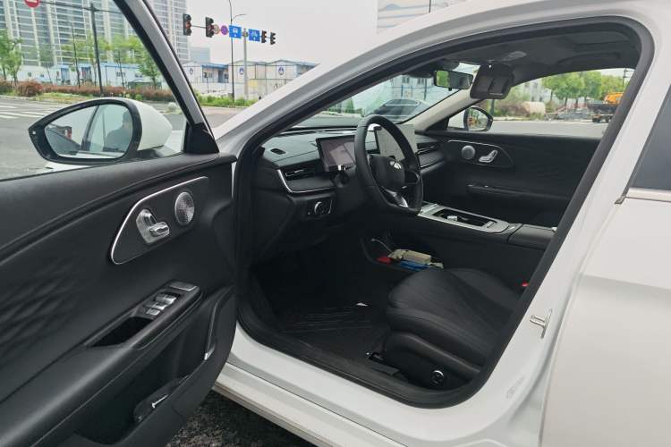 Used Chery Fengyun A8L 2025 1.5 TGDI 145 km Luxury Version Driver Seat