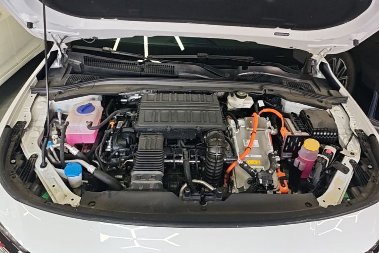 Used Chery Fengyun A8L 2025 1.5L 70km Standard Version Engine Bay