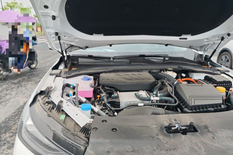 Used Chery Fengyun A8L 2025 1.5 TGDI 145 km Luxury Version Engine Bay Right