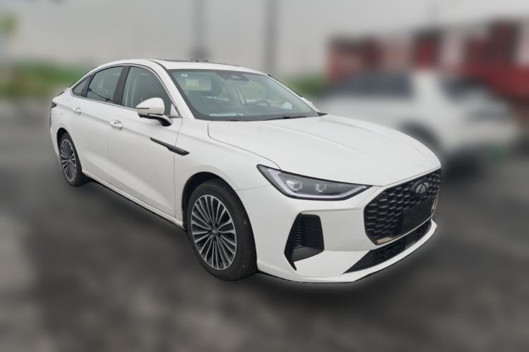 Used Chery Fengyun A8L 2025 1.5 TGDI 145 km Luxury Version Front Right 45 Deg