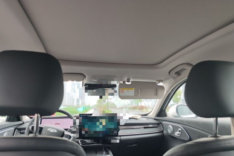 Used Chery Fengyun A8L 2025 1.5 TGDI 145 km Luxury Version Headliner