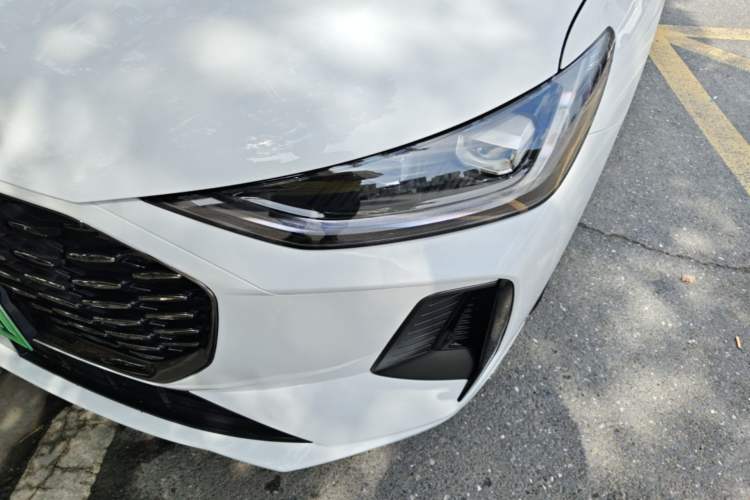 Used Chery Fengyun A8L 2025 1.5 TGDI 145 km Luxury Version Left Front Headlight