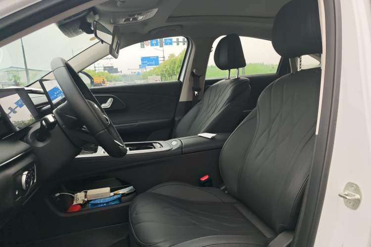 Used Chery Fengyun A8L 2025 1.5 TGDI 145 km Luxury Version Left Front Seat