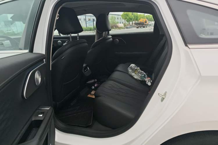 Used Chery Fengyun A8L 2025 1.5 TGDI 145 km Luxury Version Left Rear Seat