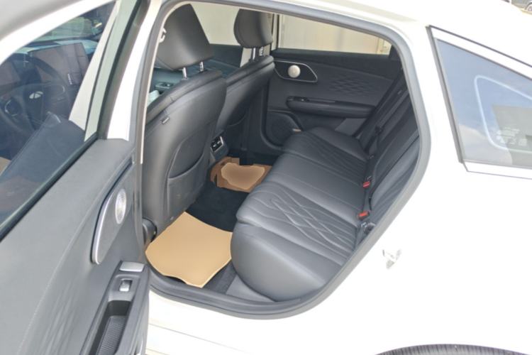 Used Chery Fengyun A8L 2025 1.5 TGDI 145 km Luxury Version Left Rear Seat