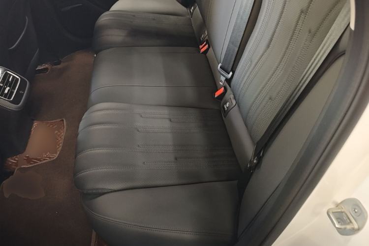 Used Chery Fengyun A8L 2025 1.5L 70km Standard Version Left Rear Seat