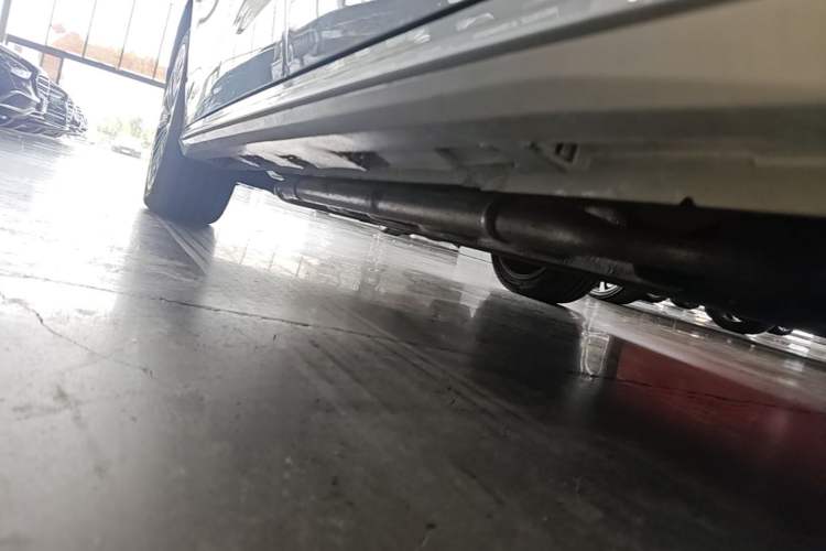 Used Chery Fengyun A8L 2025 1.5 TGDI 145 km Luxury Version Left Side Sill