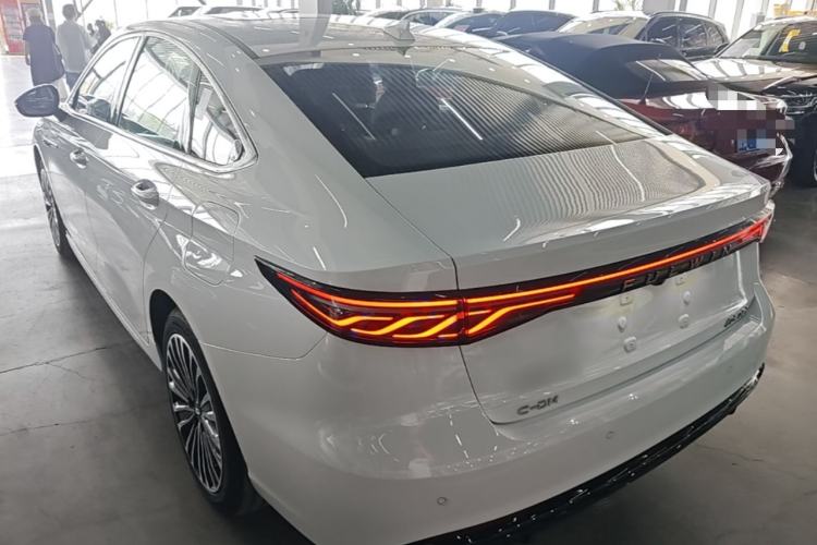Used Chery Fengyun A8L 2025 1.5 TGDI 145 km Luxury Version Rear Left 45 Deg