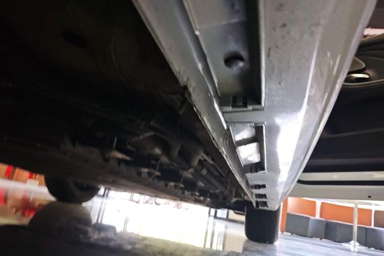 Used Chery Fengyun A8L 2025 1.5L 70km Standard Version Right Side Sill