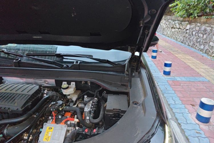 Used Chery Fengyun T10 2024 210 Luxury Edition Engine Bay Left
