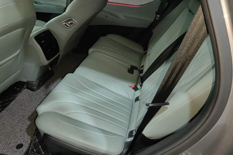 Used Chery Fengyun T10 2024 210 Luxury Edition Left Rear Seat