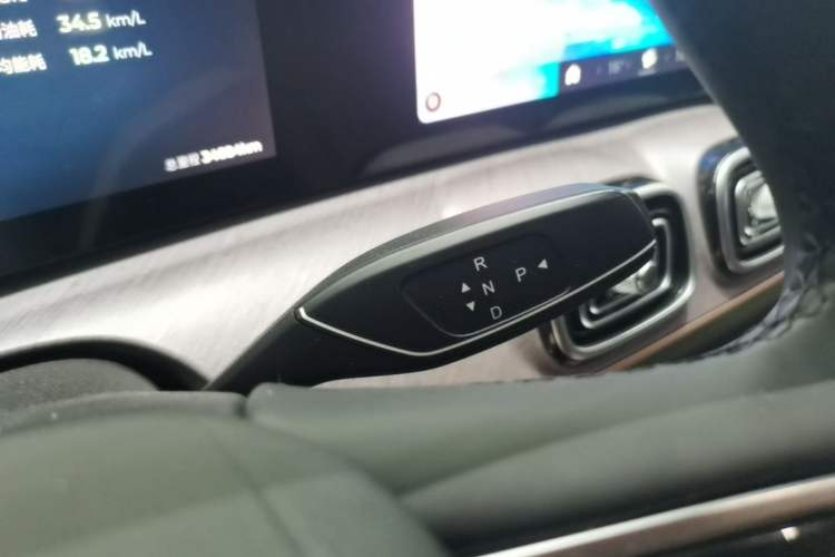 Used Chery Fengyun T10 2024 210 Luxury Edition Gear Lever