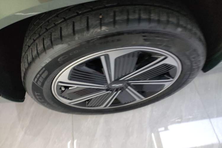 Used Chery Fengyun T10 2024 210 Luxury Edition Right Rear Wheel Hub