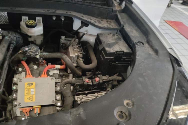 Used Chery Fengyun T10 2024 210 Luxury Edition Engine Bay Left
