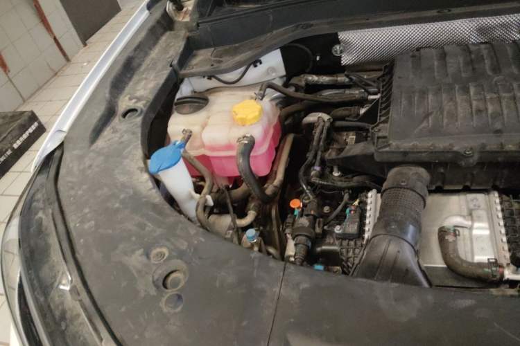 Used Chery Fengyun T10 2024 210 Luxury Edition Engine Bay Right
