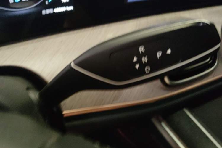 Used Chery Fengyun T10 2024 210 Luxury Edition Gear Lever