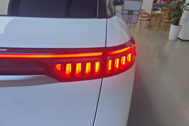 Used Chery Fengyun T10 2024 210 Luxury Edition Right Rear Taillight