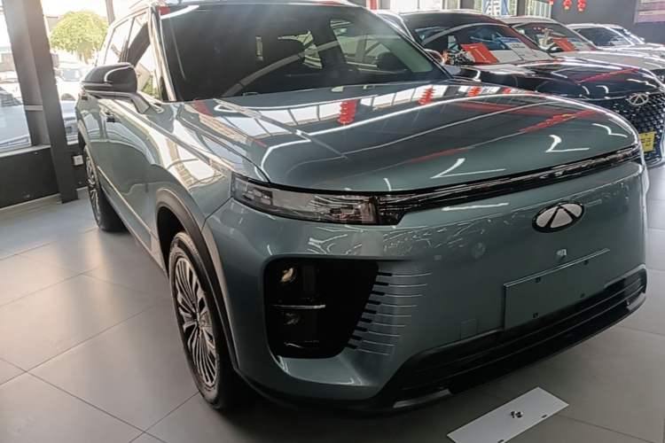 Used Chery Fengyun T6 2024 PRO Edition Front Right 45 Deg