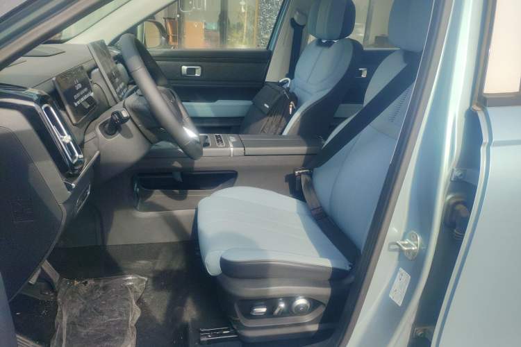 Used Chery Fengyun T6 2024 MAX Edition Left Front Seat
