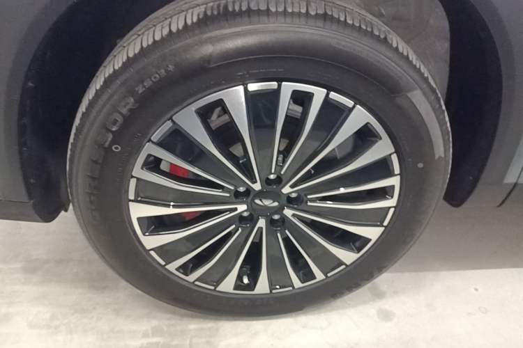 Used Chery Fengyun T6 2024 PRO Edition Left Front Wheel Hub
