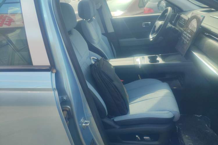 Used Chery Fengyun T6 2024 MAX Edition Right Front Seat