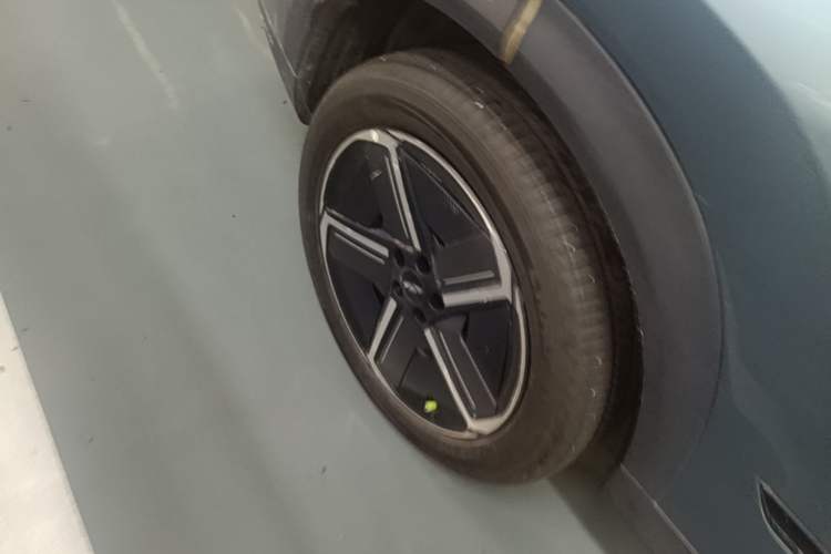 Used Chery Fengyun T6 2024 MAX Edition Right Rear Wheel Hub