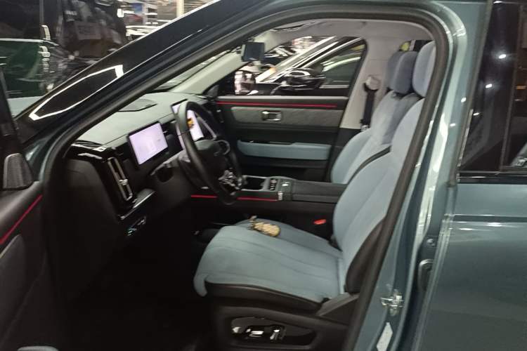 Used Chery Fengyun T6 2024 MAX Edition Left Front Seat