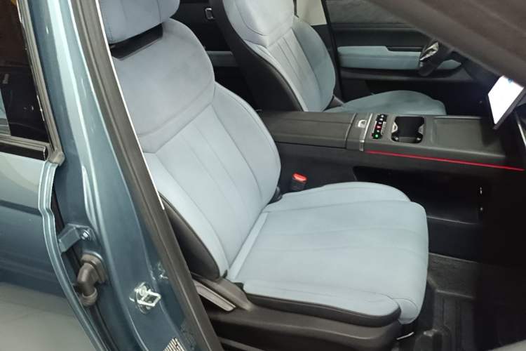 Used Chery Fengyun T6 2024 MAX Edition Right Front Seat