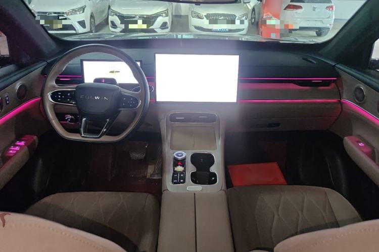 Used Chery Fengyun T8 2025 1.5T 130km Deluxe Version 5 Seats Center Console