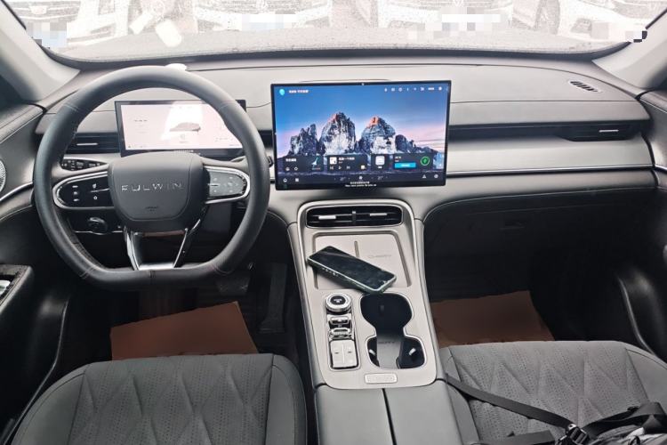 Used Chery Fengyun T8 2025 1.5T 130 km Comfort Edition 5-Seater Center Console