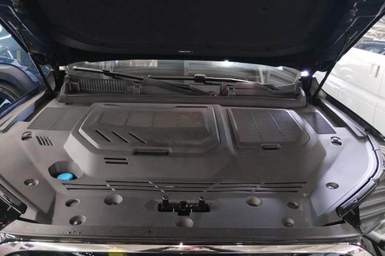 Used Chery Fengyun T8 2025 1.5T 130km Deluxe Version 5 Seats Engine Bay