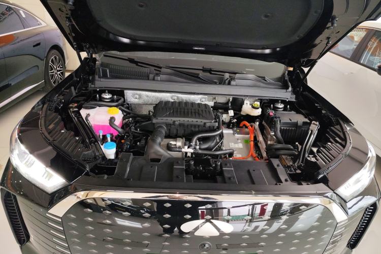 Used Chery Fengyun T8 2025 1.5T 130 km Comfort Edition 5-Seater Engine Bay