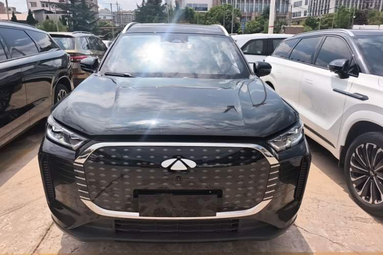 Used Chery Fengyun T8 2025 1.5T 130km Deluxe Version 5 Seats Front