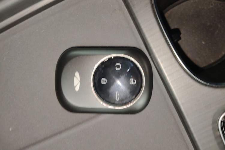 Used Chery Fengyun T8 2025 1.5T 130 km Comfort Edition 5-Seater Interior 1
