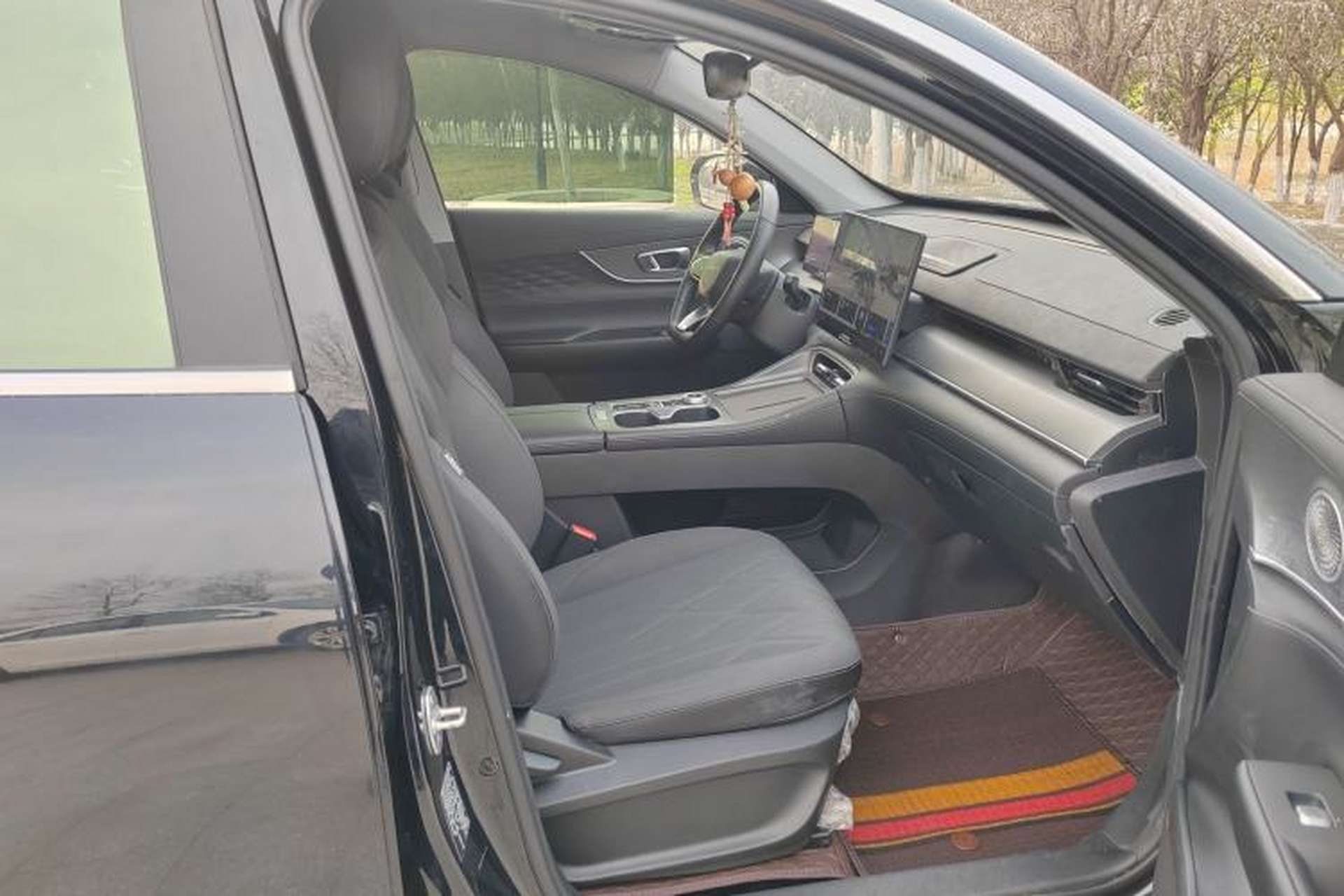 Used Chery Fengyun T8 2025 1.5T 130 km Comfort Edition 7-Seater Interior 2