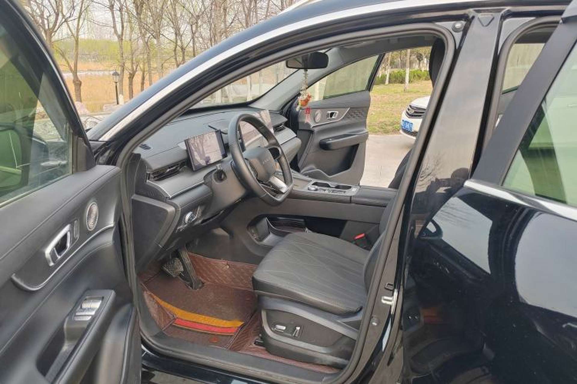 Used Chery Fengyun T8 2025 1.5T 130 km Comfort Edition 7-Seater Interior 4