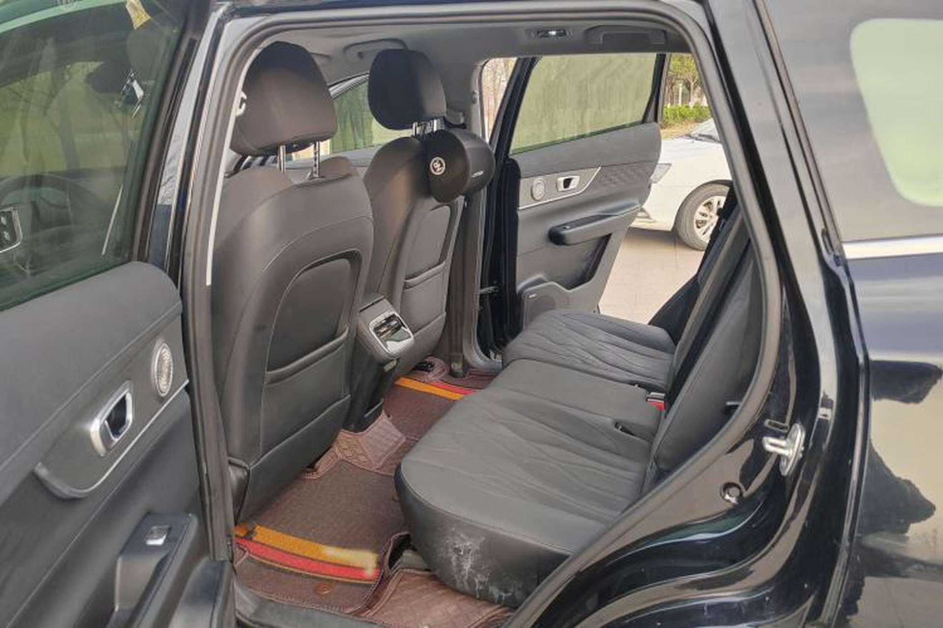 Used Chery Fengyun T8 2025 1.5T 130 km Comfort Edition 7-Seater Interior 5