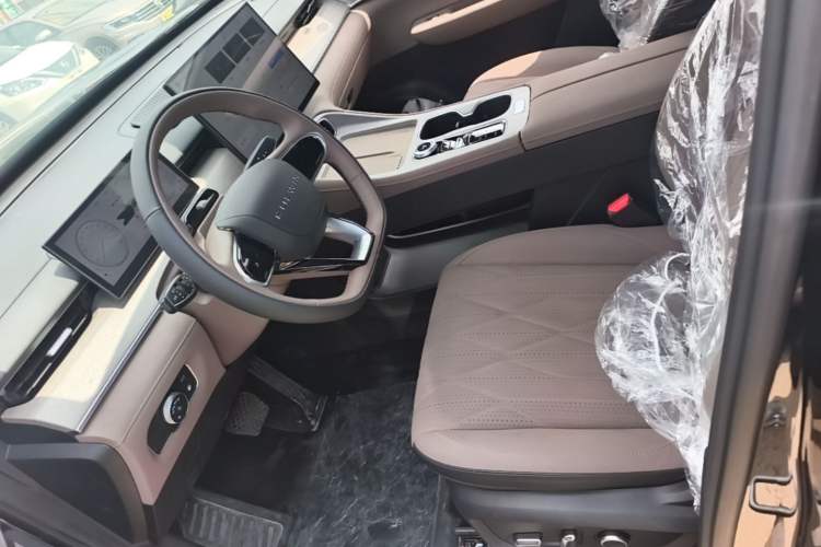 Used Chery Fengyun T8 2025 1.5T 130km Deluxe Version 5 Seats Left Front Seat
