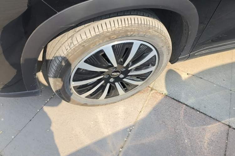 Used Chery Fengyun T8 2025 1.5T 130km Deluxe Version 5 Seats Left Front Wheel Hub