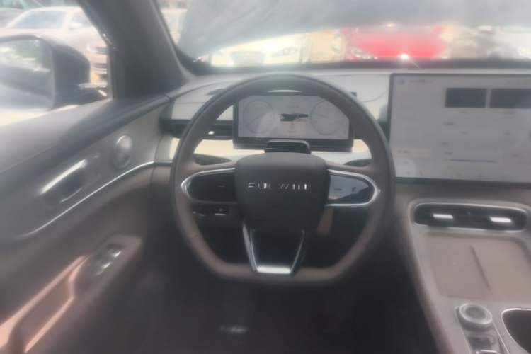 Used Chery Fengyun T8 2025 1.5T 130km Deluxe Version 5 Seats Steering Wheel