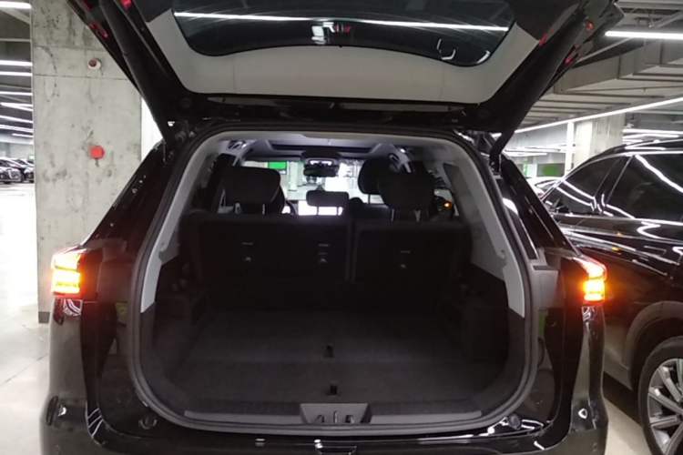 Used Chery Fengyun T8 2025 1.5T 130 km Luxury Edition 5-Seater Trunk