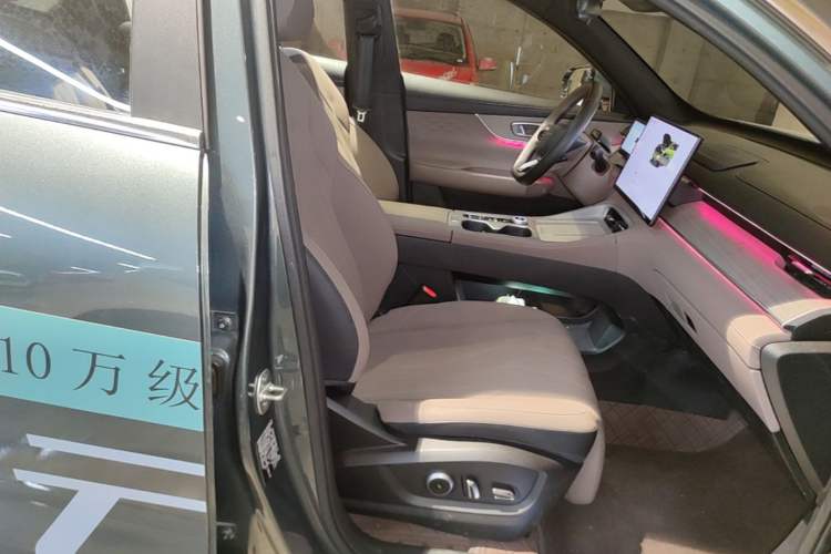 Used Chery Fengyun T8 2025 1.5T 130km Deluxe Version 5 Seats Right Front Seat