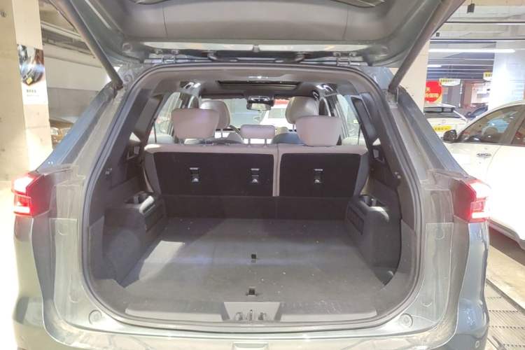 Used Chery Fengyun T8 2025 1.5T 130km Deluxe Version 5 Seats Trunk