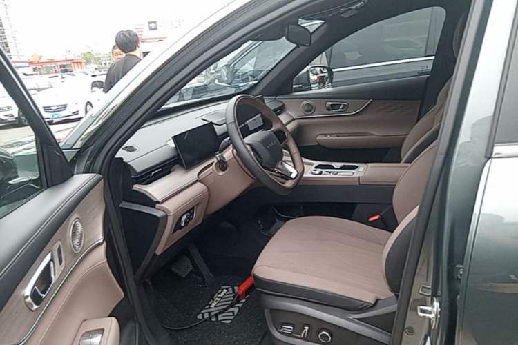 Used Chery Fengyun T8 2025 1.5T 130km Deluxe Version 5 Seats Driver Seat