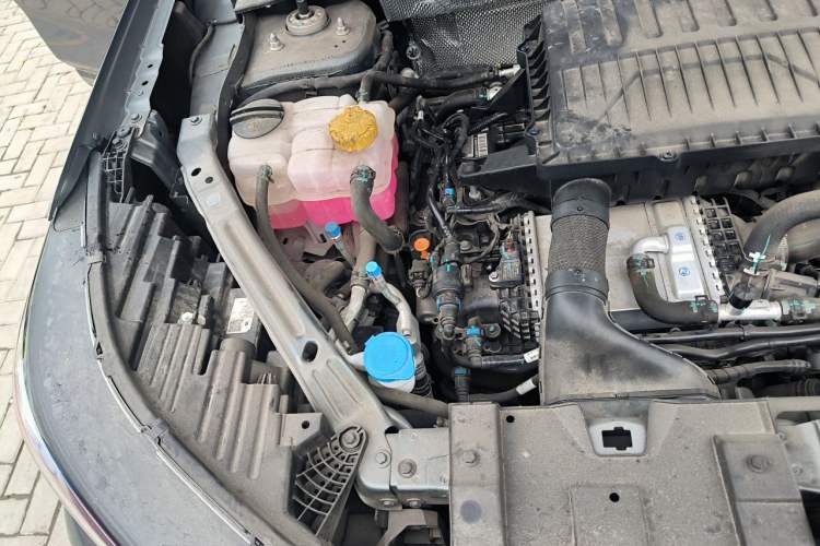 Used Chery Fengyun T8 2025 1.5T 130 km Luxury Edition 5-Seater Engine Bay Right